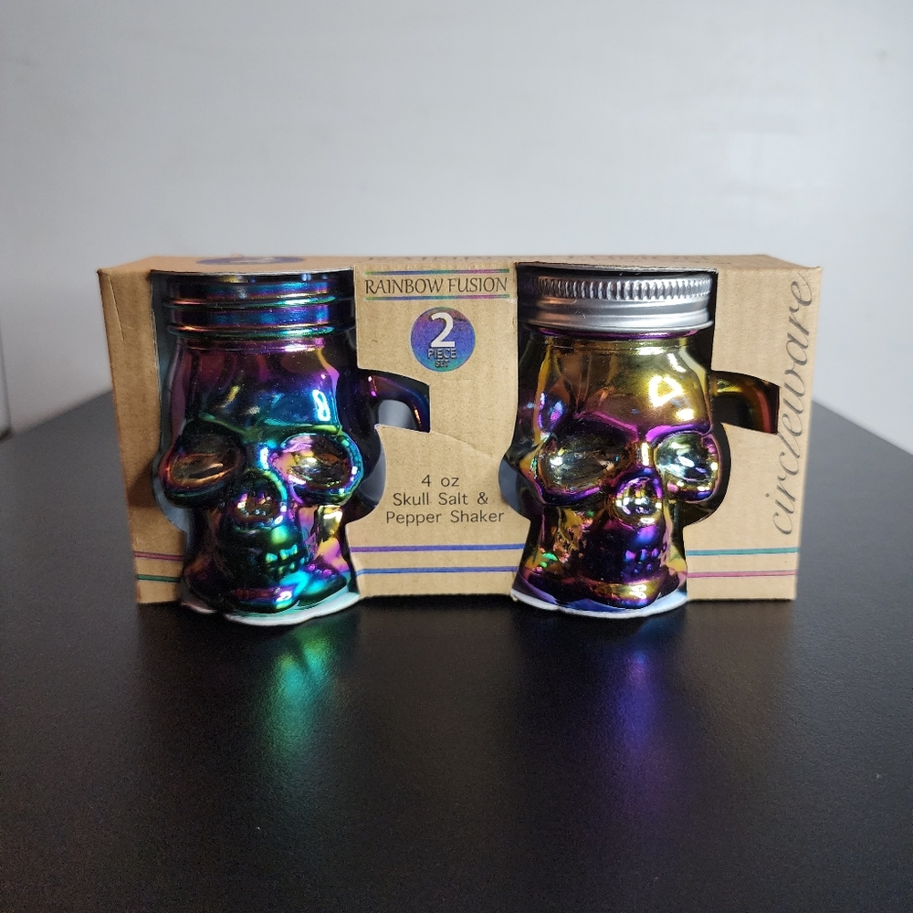 Salt And Pepper Rainbow Fusion Skull Halloween Shakers Set of 2 Circleware New